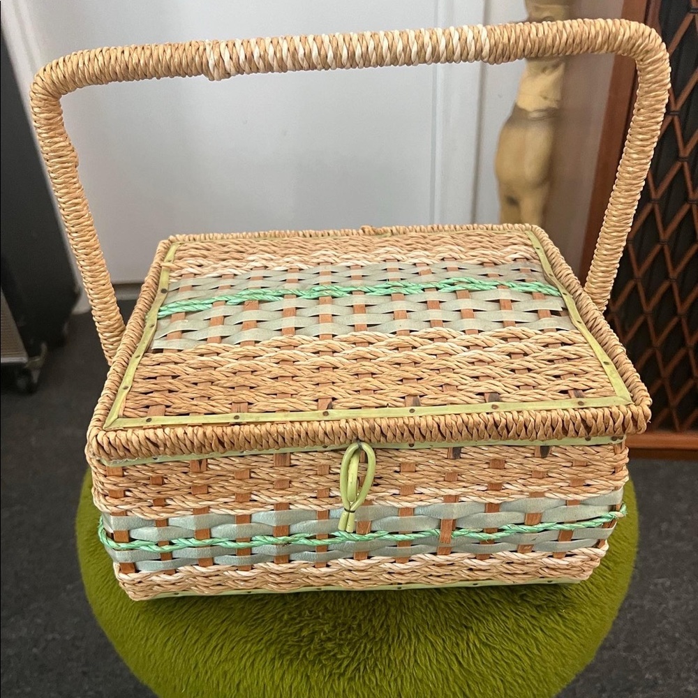 Antique Sewing Basket 🧺